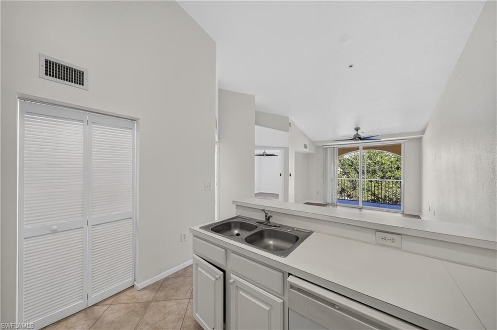 4122 Residence Dr , Unit 121, Fort Myers, FL 33901 Photo