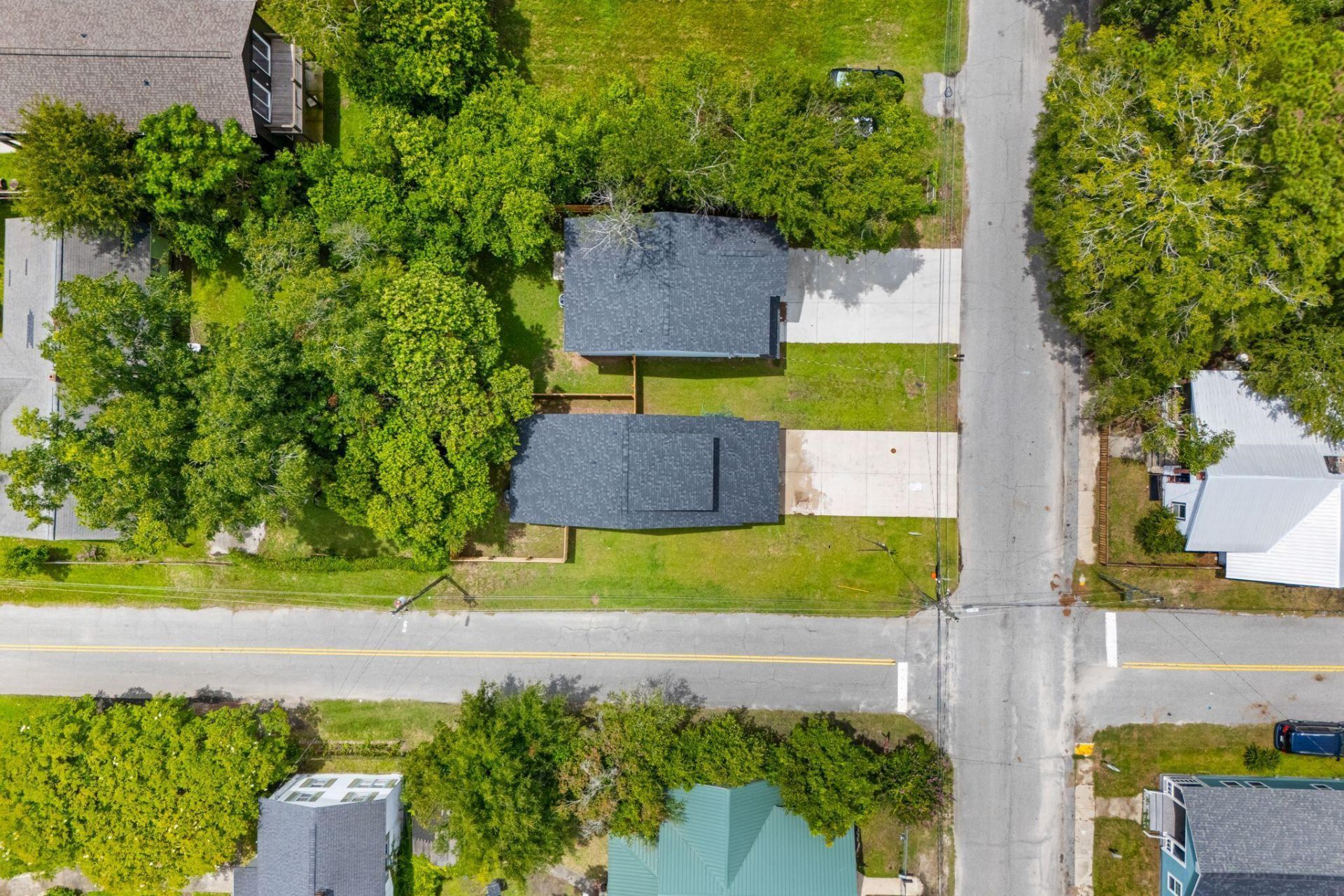 2015 Hampton Avenue Photo 28