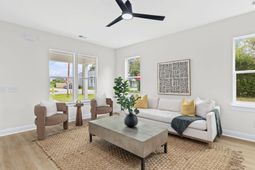 2015 Hampton Avenue photo 4