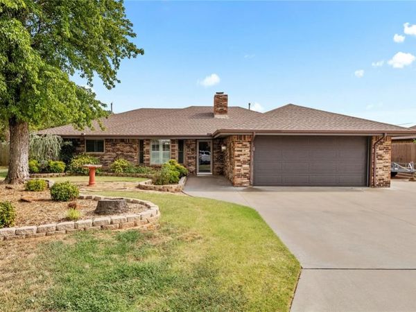 1800 Sandstone Avenue, Weatherford, OK 73096