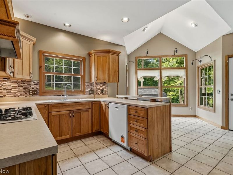 7361 Stonehill Avenue NW, Canal Fulton, OH 44614 Photo 17