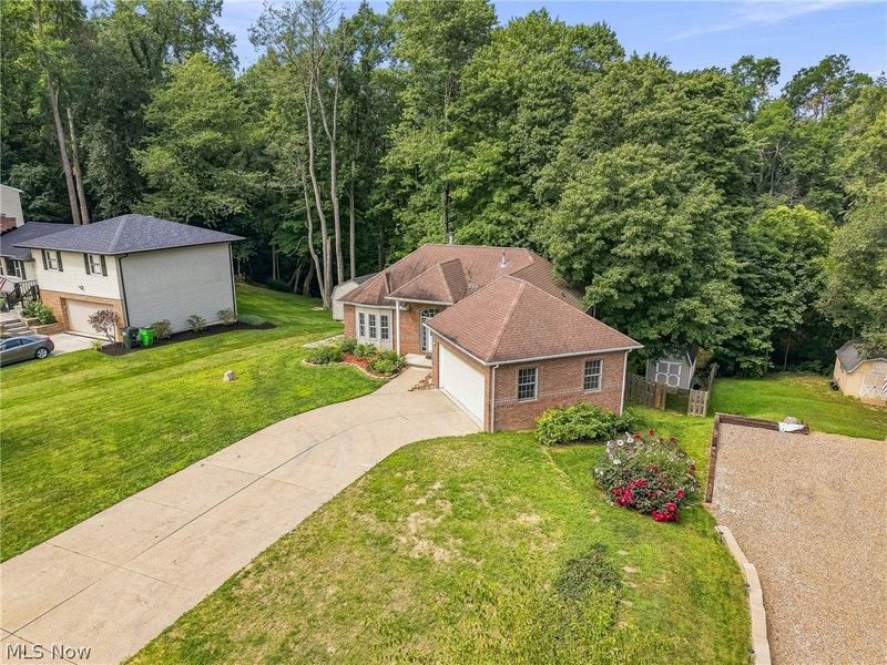 7361 Stonehill Avenue NW, Canal Fulton, OH 44614 Photo 3