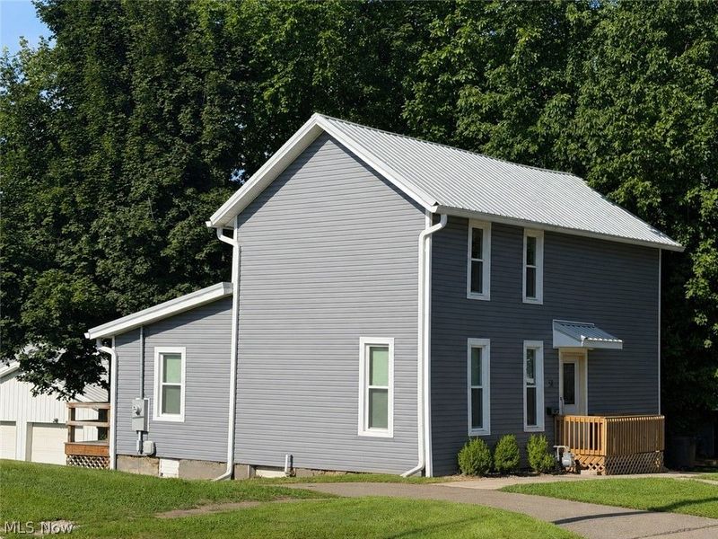 58 W Jefferson Avenue, McConnelsville, OH 43756 Photo 3