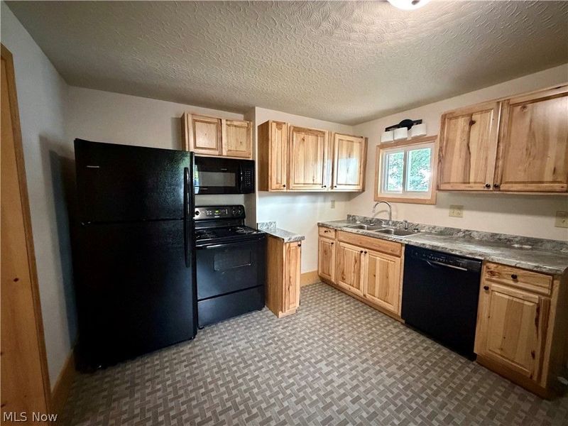 58 W Jefferson Avenue, McConnelsville, OH 43756 Photo 8