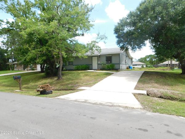 451 Higgs Avenue NW, Palm Bay, FL 32907