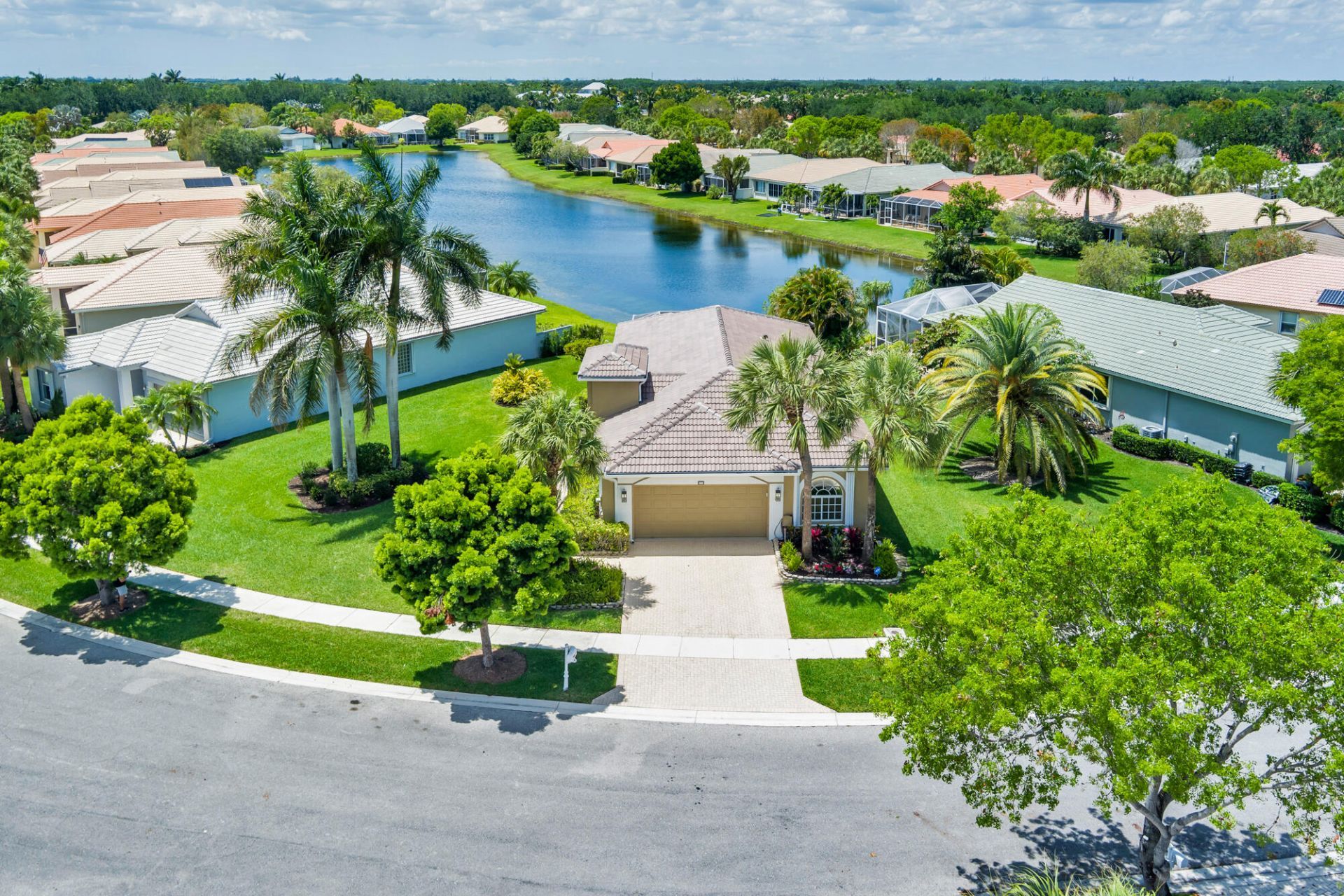 9119 Bay Point Circle, West Palm Beach, FL 33411 Photo