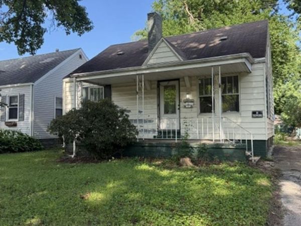 2542 S 8TH Street, Springfield, IL 62703