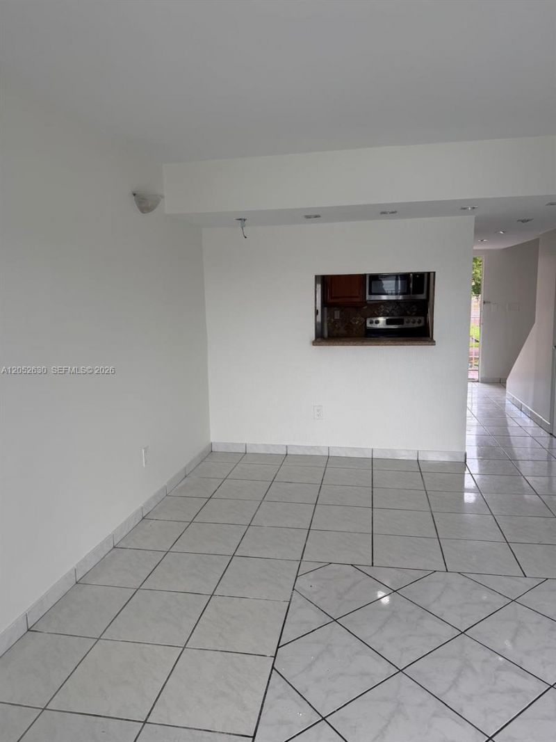310 NW 107th Ave , Unit 202, Miami, FL 33172 Photo