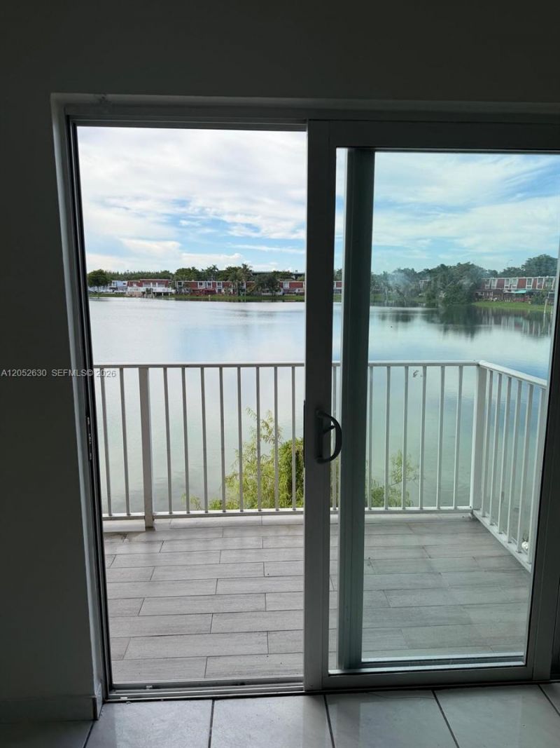 310 NW 107th Ave , Unit 202, Miami, FL 33172 Photo