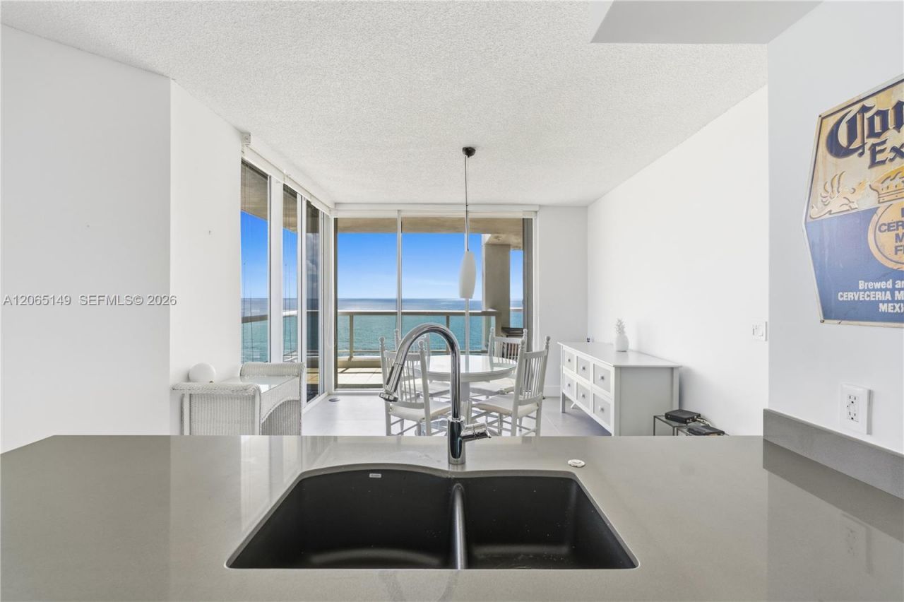 4201 Collins Ave, Unit 1503, Miami Beach, FL 33140 Photo
