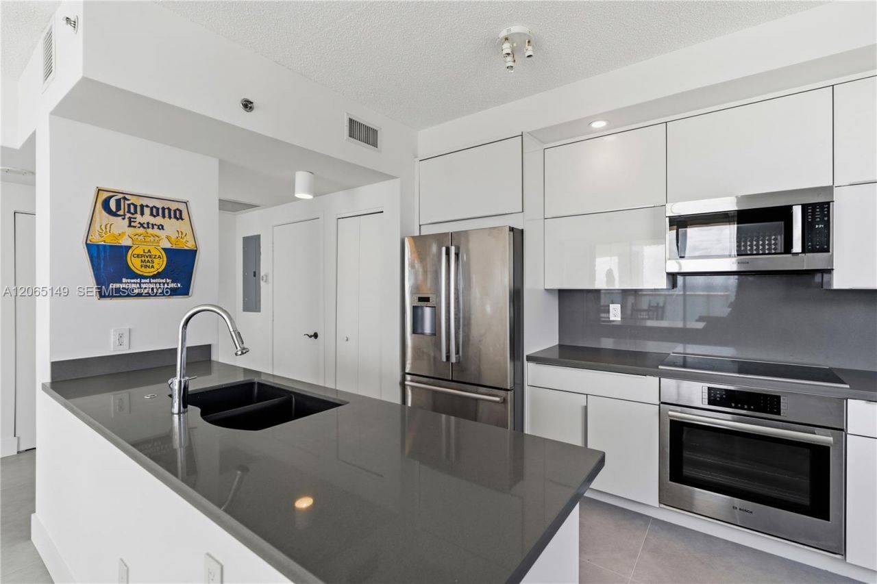 4201 Collins Ave, Unit 1503, Miami Beach, FL 33140 Photo