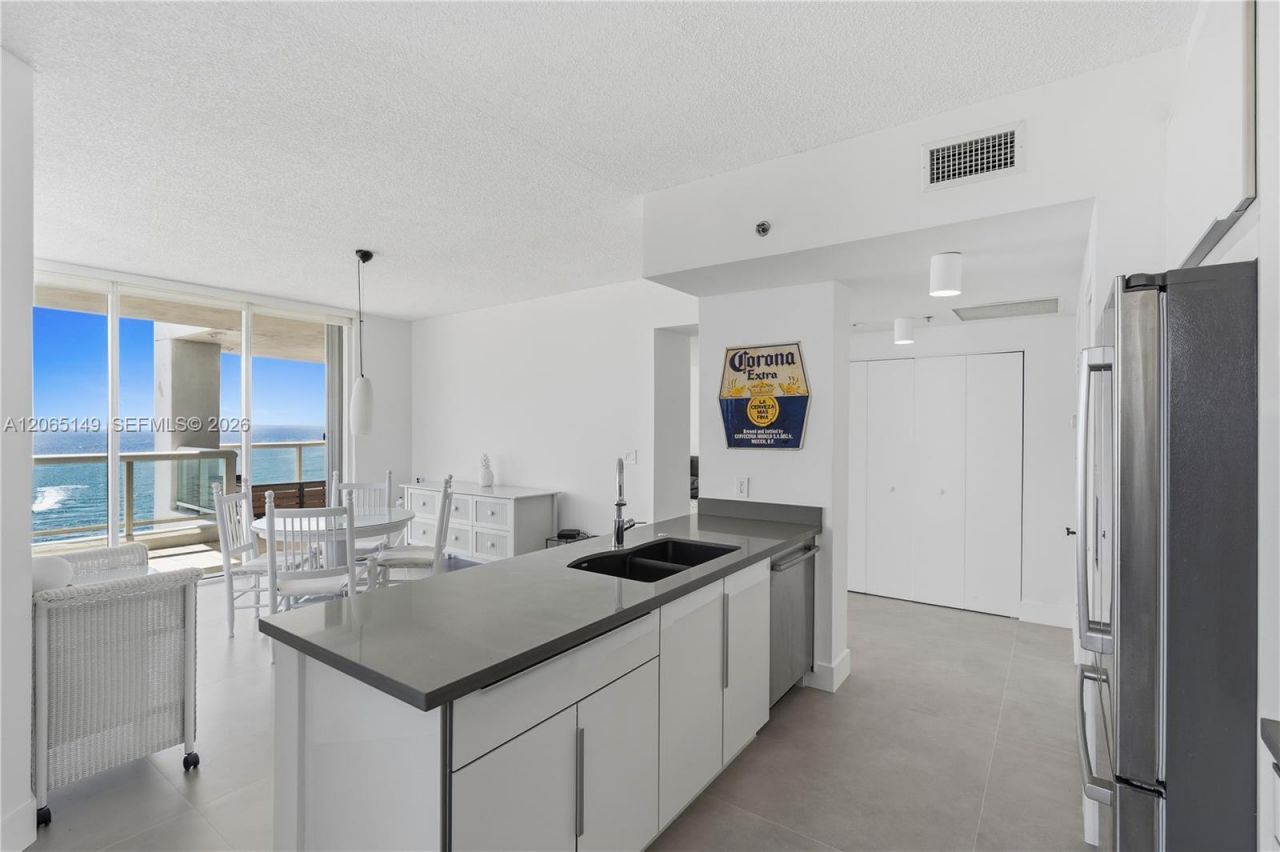 4201 Collins Ave, Unit 1503, Miami Beach, FL 33140 Photo