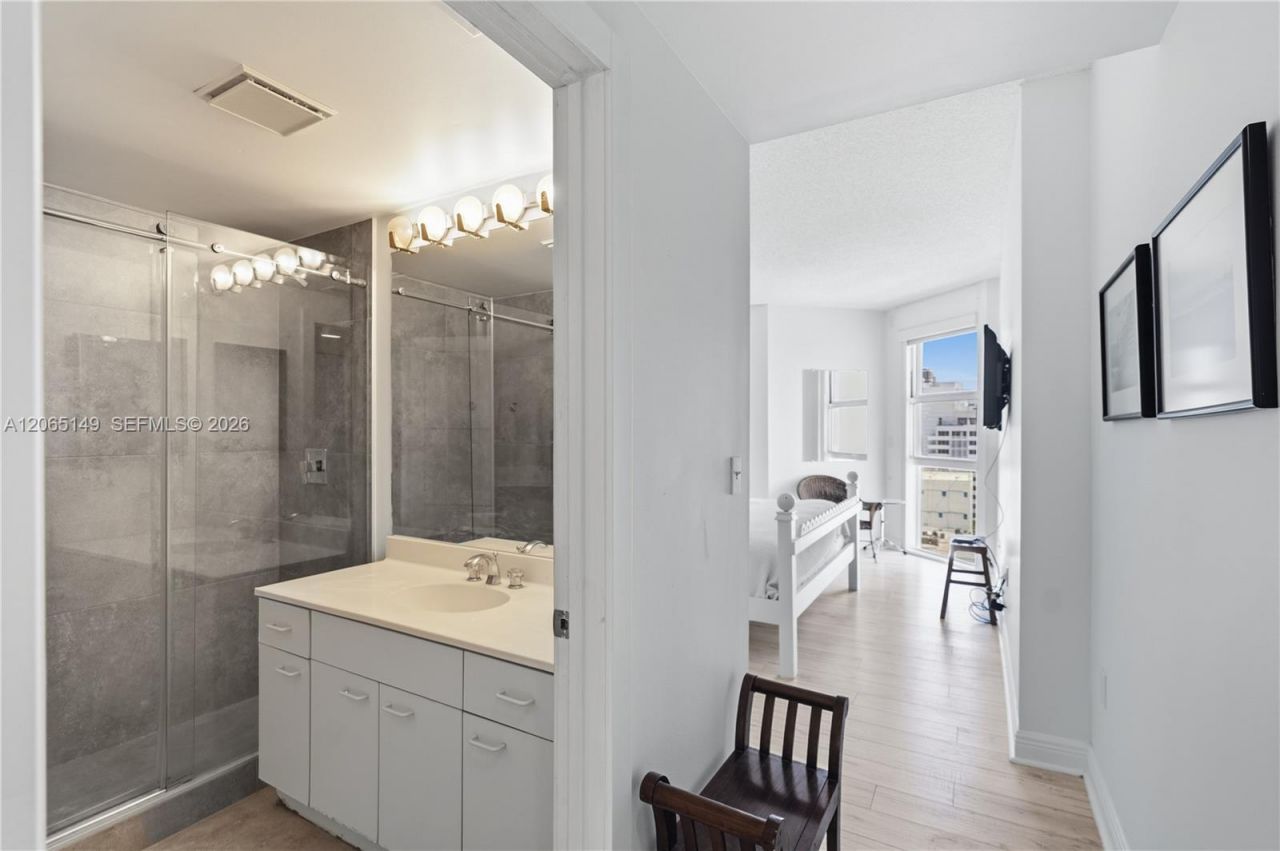 4201 Collins Ave, Unit 1503, Miami Beach, FL 33140 Photo