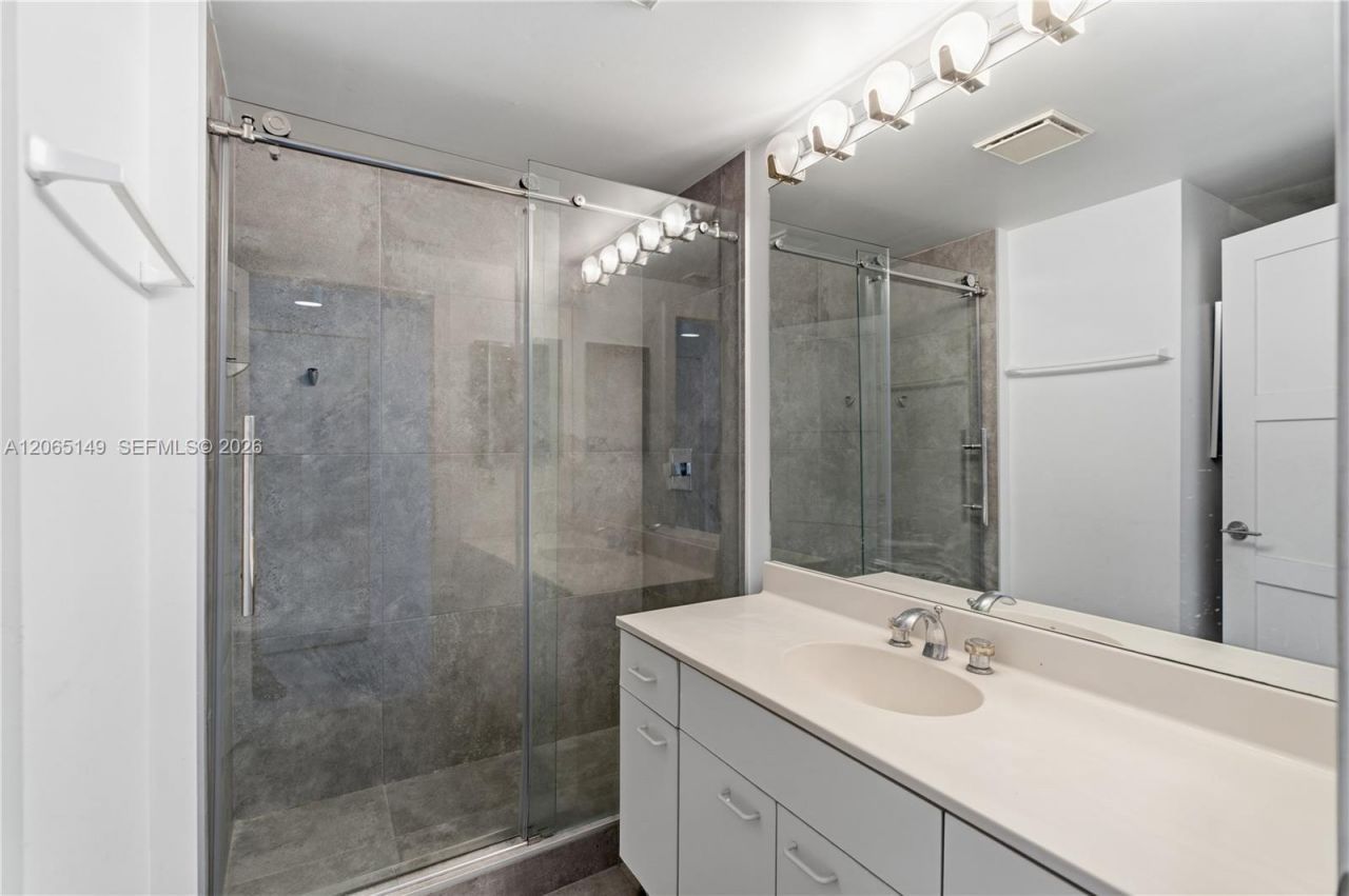 4201 Collins Ave, Unit 1503, Miami Beach, FL 33140 Photo