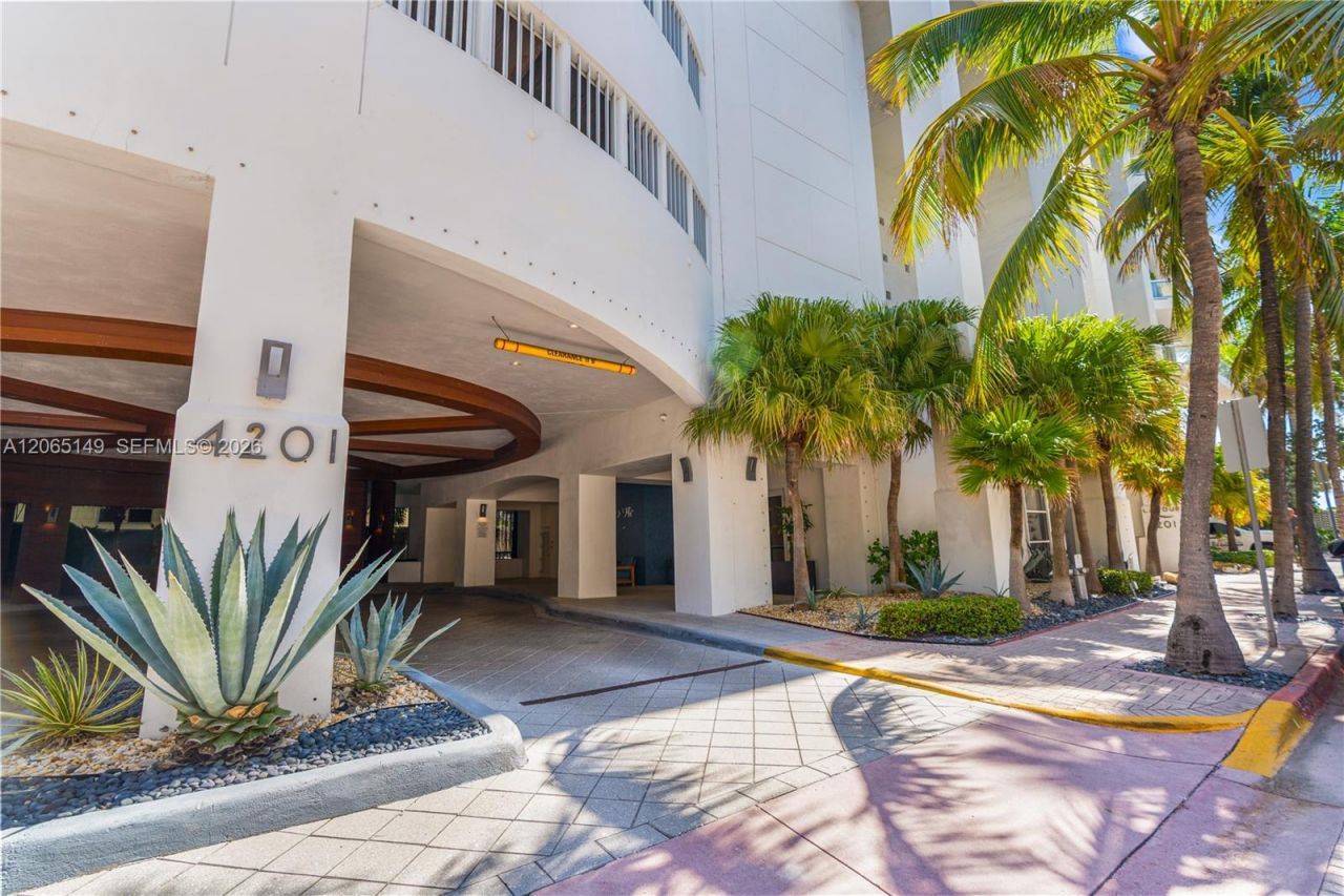 4201 Collins Ave, Unit 1503, Miami Beach, FL 33140 Photo
