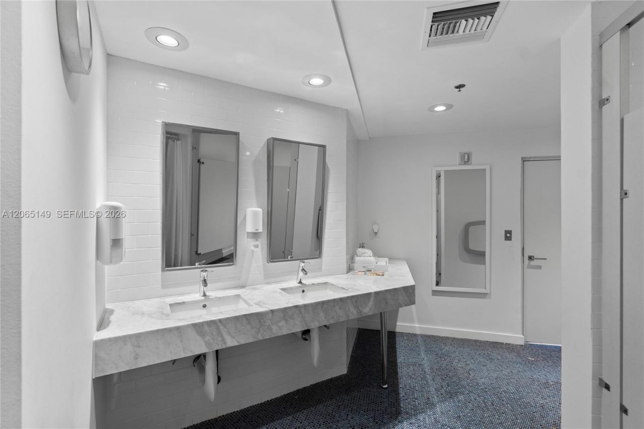 4201 Collins Ave, Unit 1503, Miami Beach, FL 33140 Photo