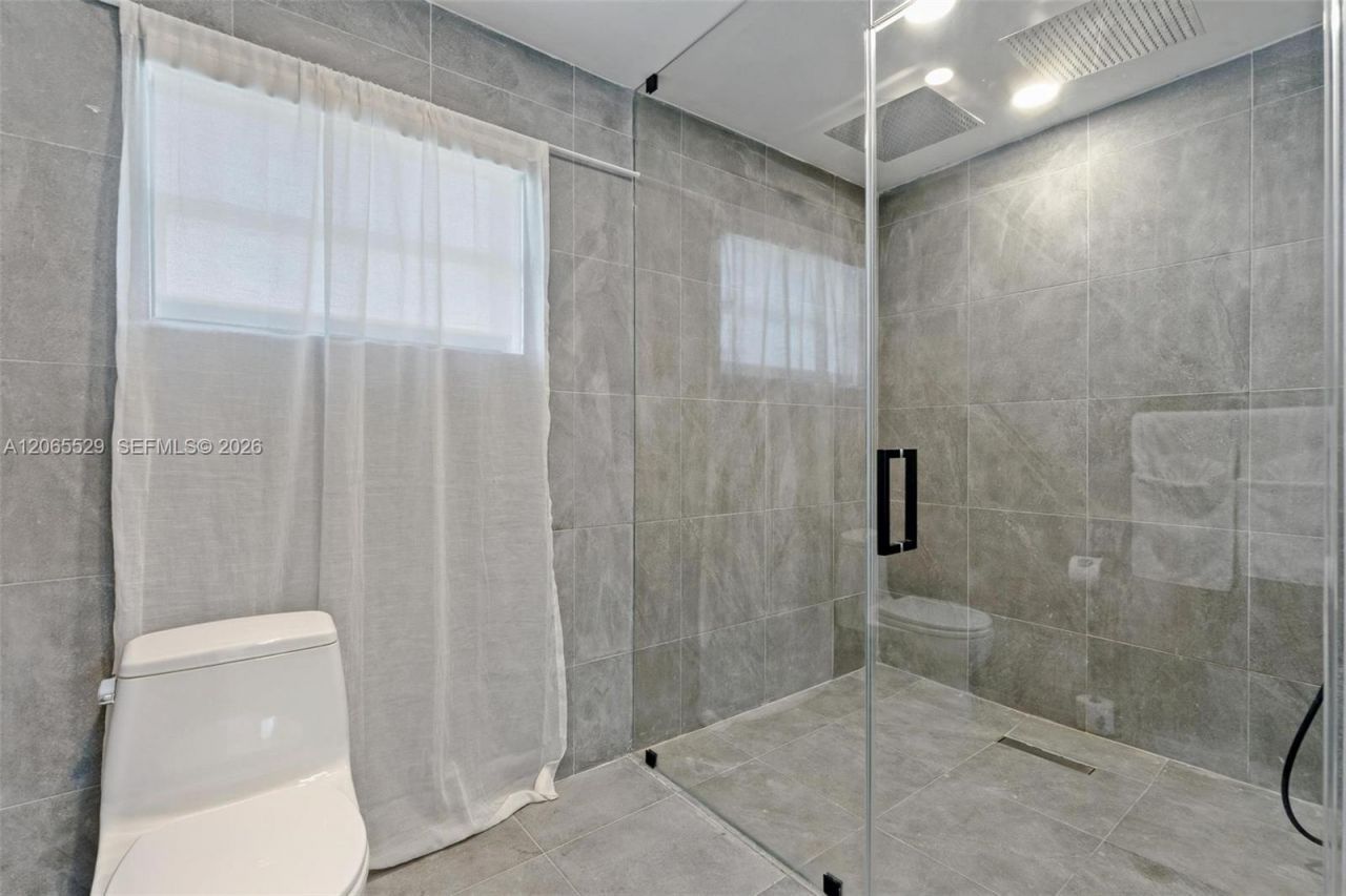 11420 NE 4th Ave , Miami, FL 33161 Photo
