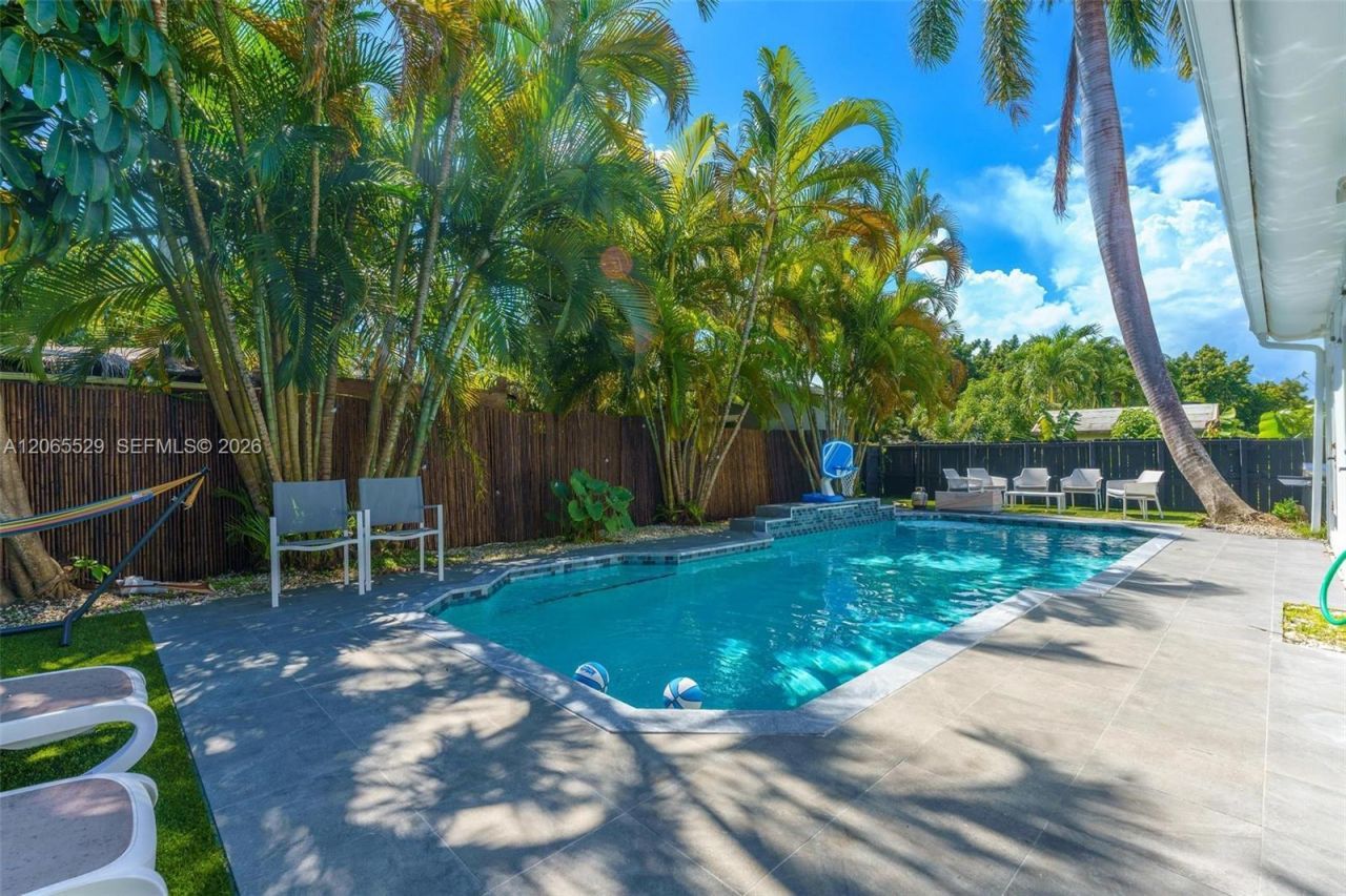 11420 NE 4th Ave , Miami, FL 33161 Photo