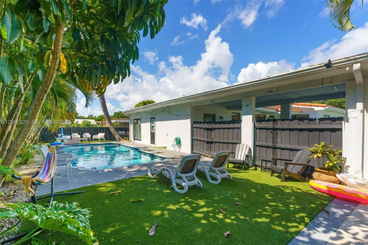 11420 NE 4th Ave , Miami, FL 33161 Photo