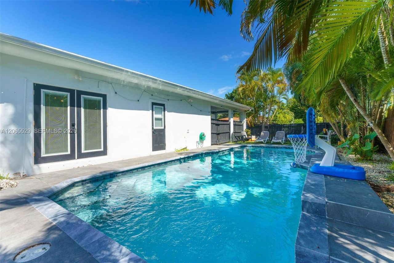 11420 NE 4th Ave , Miami, FL 33161 Photo