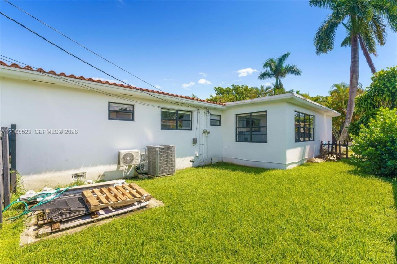 11420 NE 4th Ave , Miami, FL 33161 Photo
