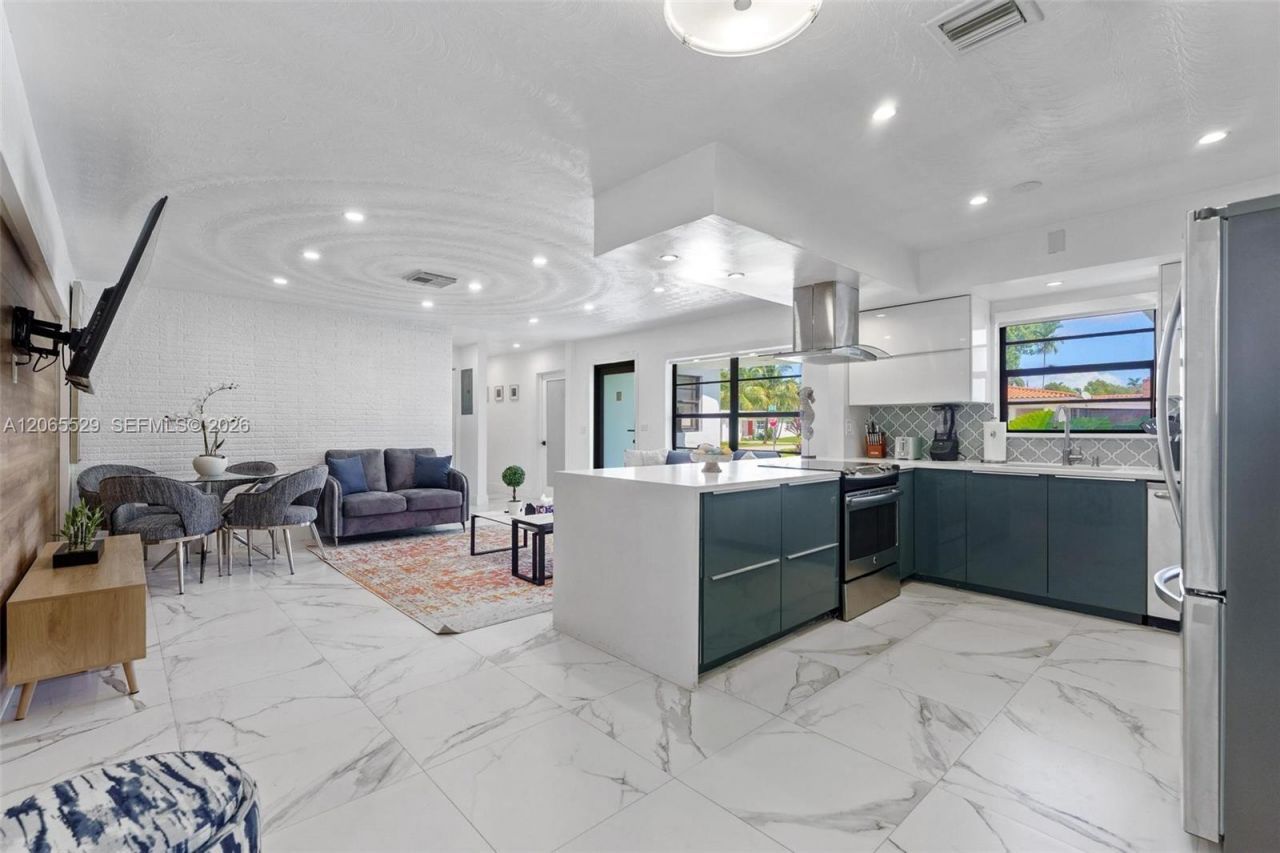 11420 NE 4th Ave , Miami, FL 33161 Photo