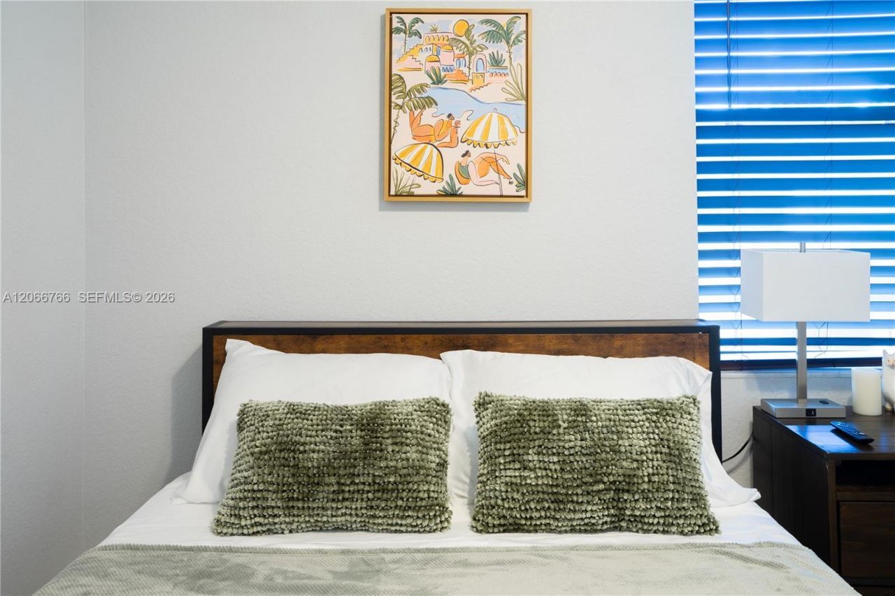 837 NW 14th Way , Fort Lauderdale, FL 33311 Photo