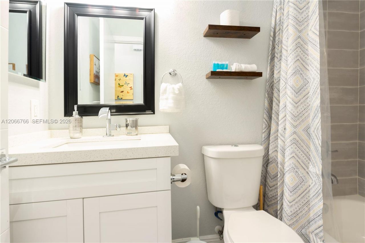 837 NW 14th Way , Fort Lauderdale, FL 33311 Photo