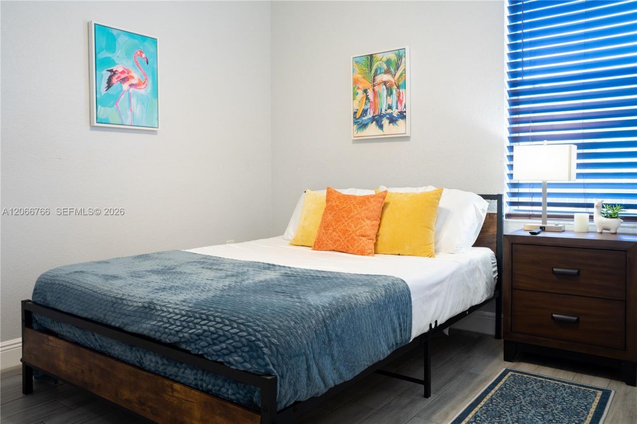 837 NW 14th Way , Fort Lauderdale, FL 33311 Photo