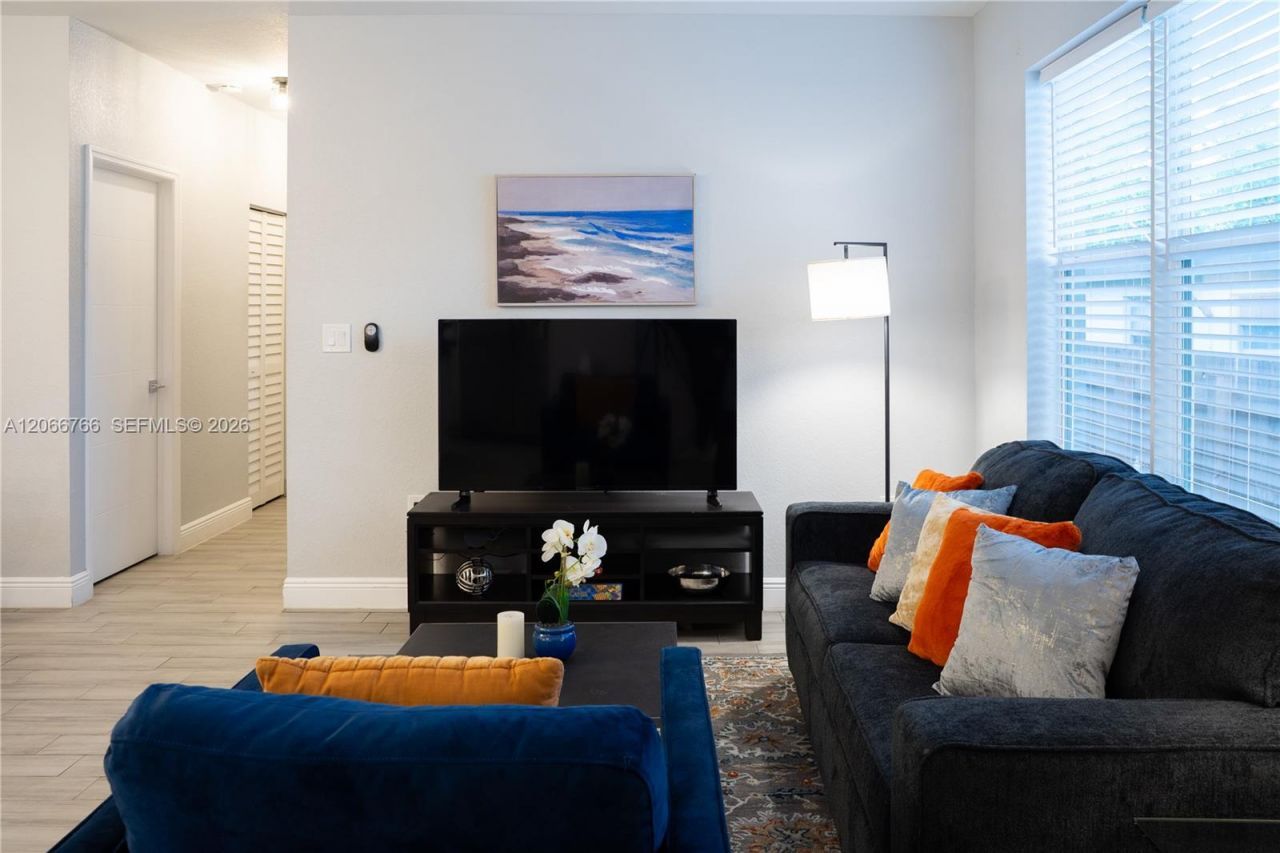 837 NW 14th Way , Fort Lauderdale, FL 33311 Photo