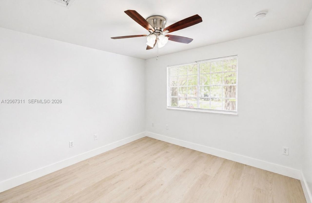 13 S Royal Poinciana Blvd , Unit 20, Miami Springs, FL 33166 Photo