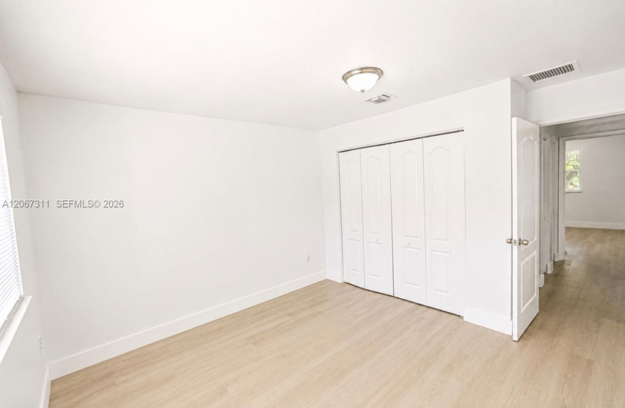 13 S Royal Poinciana Blvd , Unit 20, Miami Springs, FL 33166 Photo