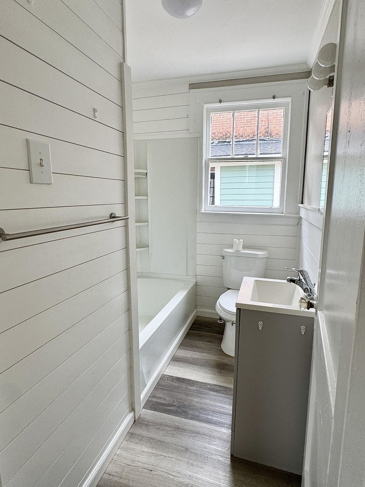 111 Magnolia Road Photo 15