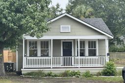 111 Magnolia Road photo 4