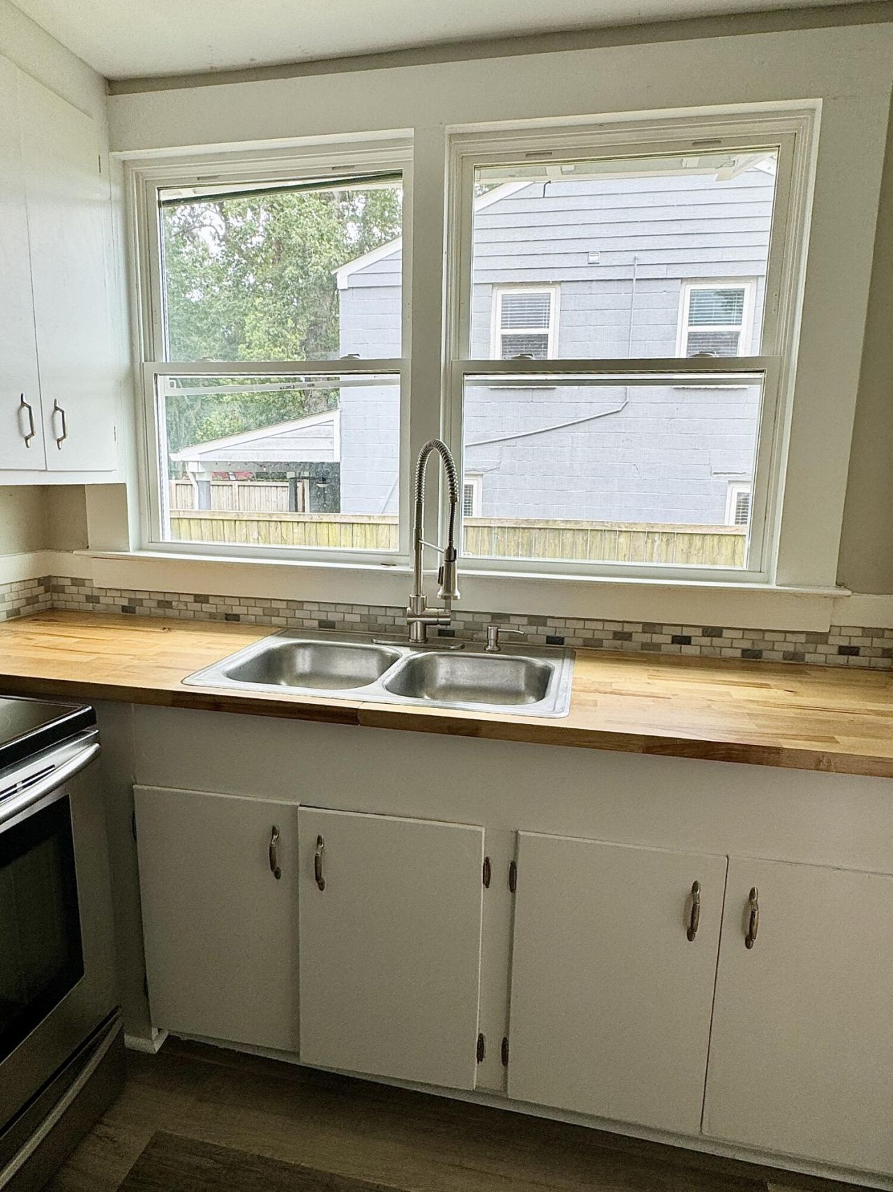 111 Magnolia Road Photo 9