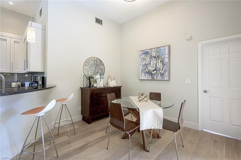 589 Beachwalk Cir, Unit P-203, Naples, FL 34108 Photo