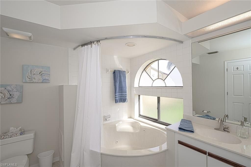 589 Beachwalk Cir, Unit P-203, Naples, FL 34108 Photo