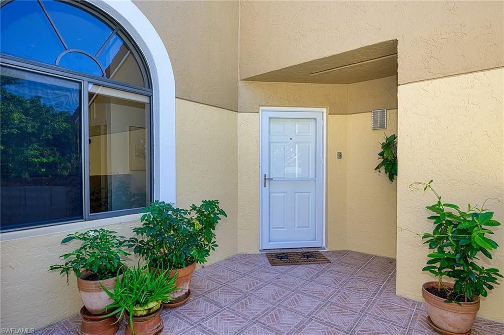 589 Beachwalk Cir, Unit P-203, Naples, FL 34108 Photo