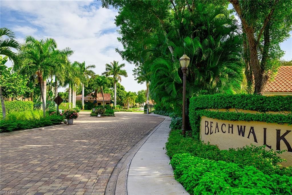 589 Beachwalk Cir, Unit P-203, Naples, FL 34108 Photo
