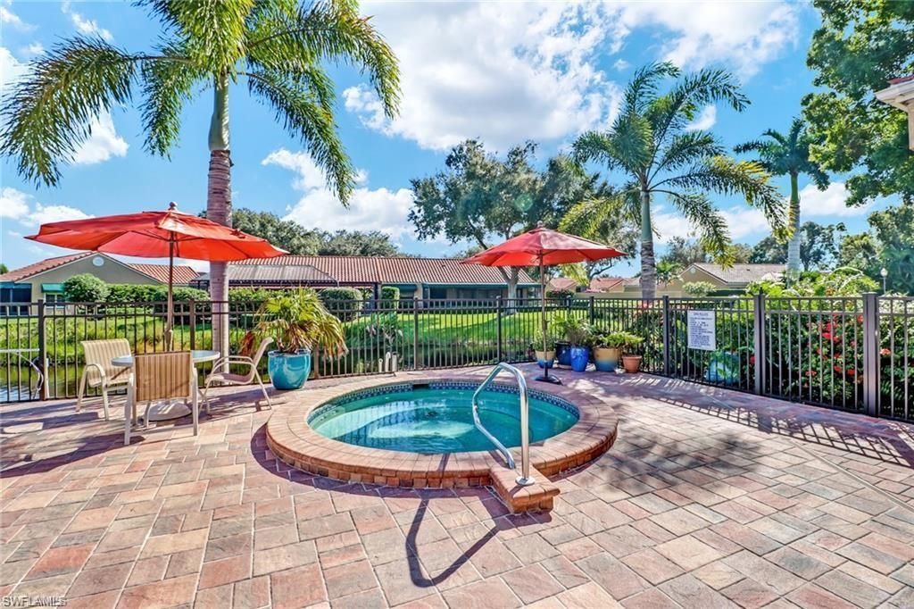 589 Beachwalk Cir, Unit P-203, Naples, FL 34108 Photo