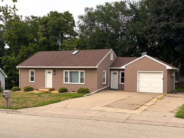 1519 Central Park Street, Red Wing, MN 55066