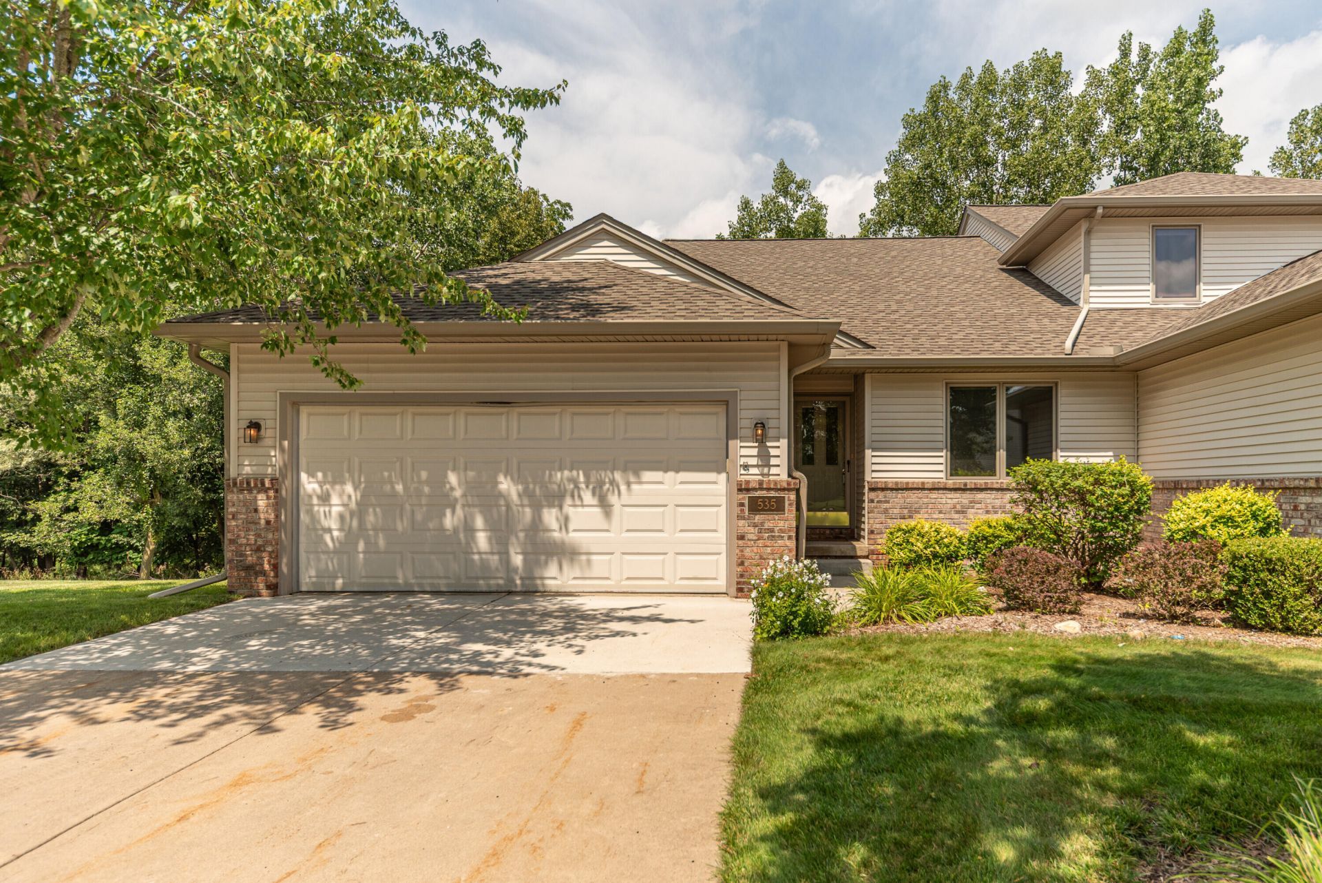 535 Sycamore Circle, Saline, MI 48176 Main Photo