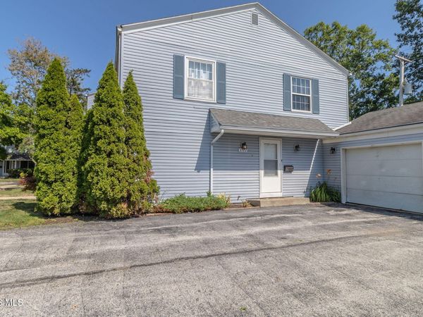 3722 Lakepointe Drive , Northwood, OH 43619