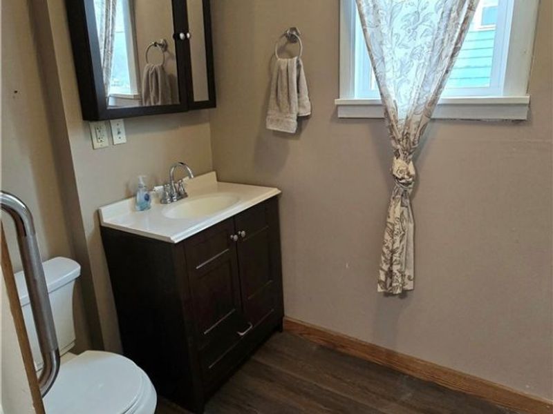 504 E Riddle Avenue, Ravenna, OH 44266 Photo 9