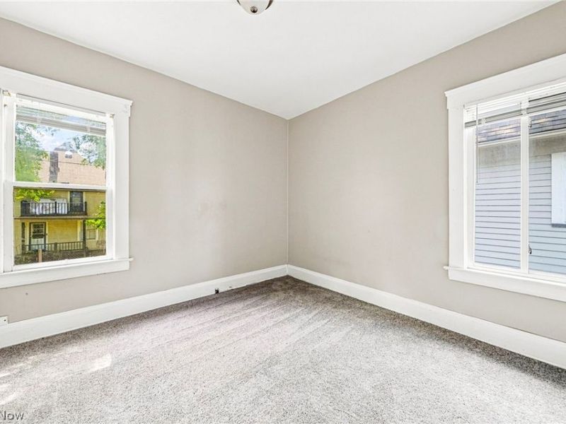 9704 Yale Avenue , Cleveland, OH 44108 Photo 12