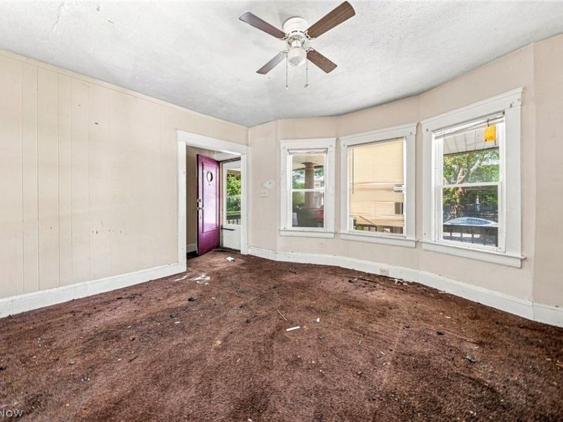 9704 Yale Avenue , Cleveland, OH 44108 Photo 18