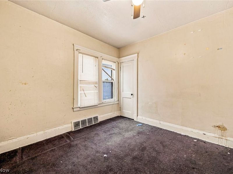 9704 Yale Avenue , Cleveland, OH 44108 Photo 23