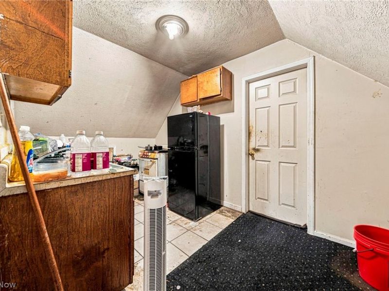 9704 Yale Avenue , Cleveland, OH 44108 Photo 31