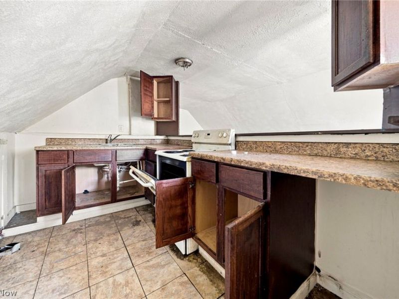 11413 Whitmore Avenue , Cleveland, OH 44108 Photo 38