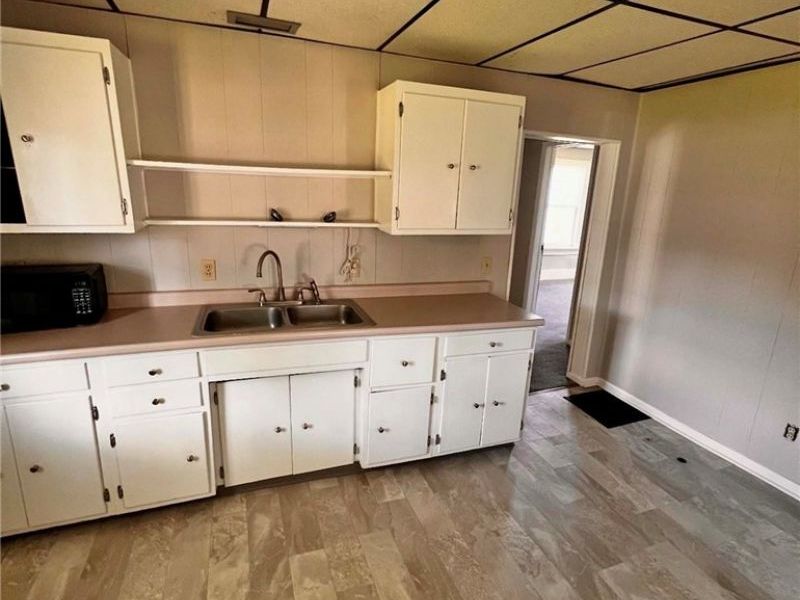 1100 Oak Street , Dover, OH 44622 Photo 7